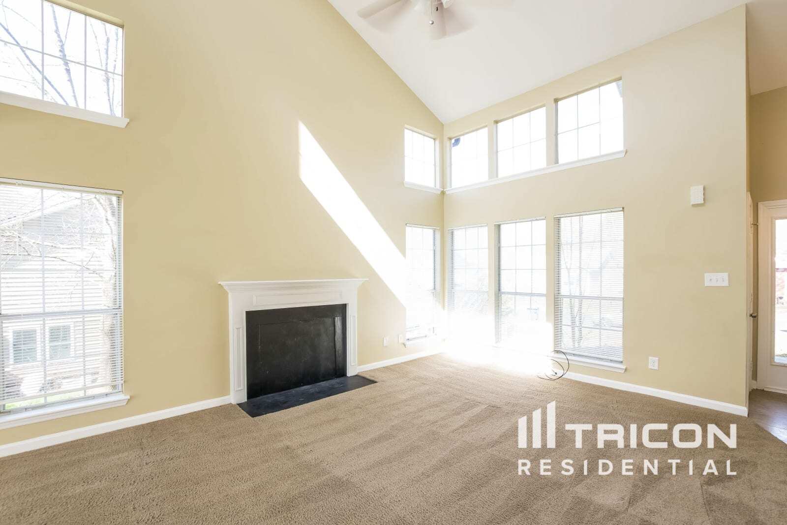 Building Photo - 5407 River Falls Dr