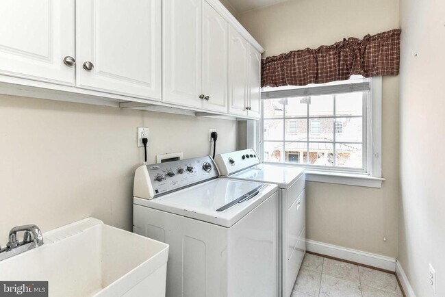 Building Photo - 2875 Star Opal Dr