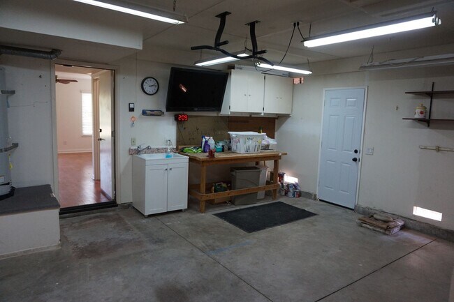 Building Photo - 22116 Richford Dr