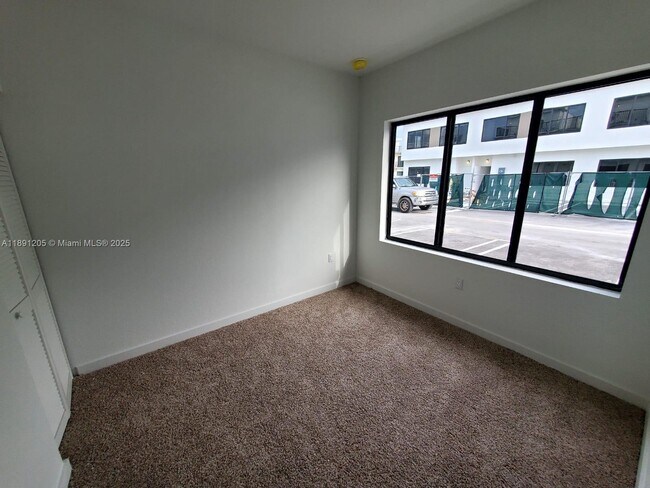Building Photo - 14573 SW 261st Terrace