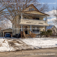 Building Photo - Renovated Cleveland Duplex