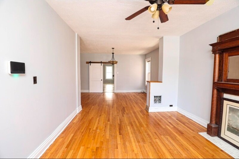 Building Photo - 3908-3910-3910 Flad Ave