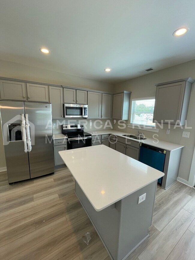 Building Photo - Home for Rent in Jasper, AL!!! Available to View Now!!!