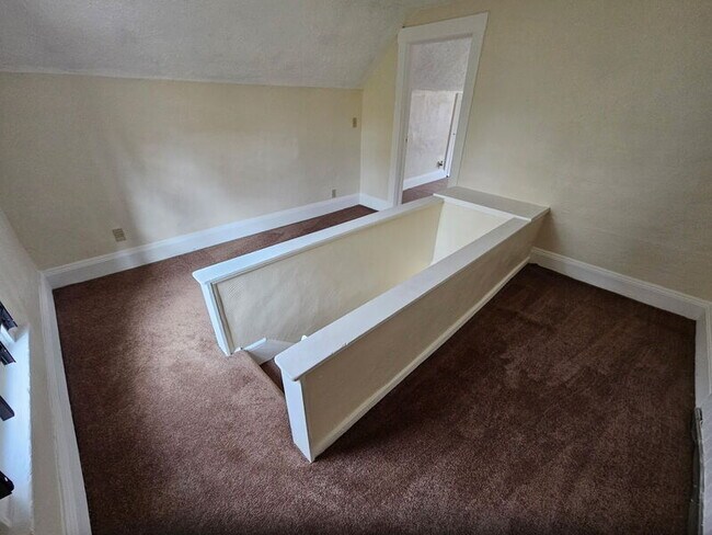 Building Photo - 876 E 149th St