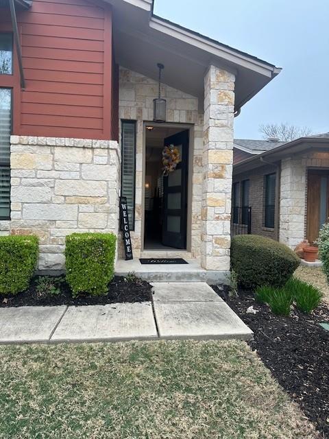 Building Photo - 309 Jeffrey David Ln W