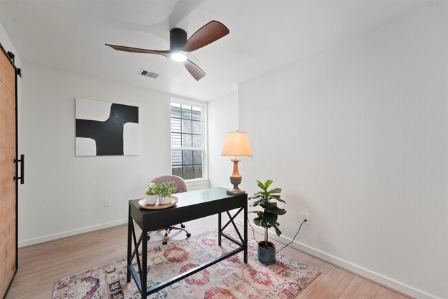 Building Photo - 4027 Ursuline St