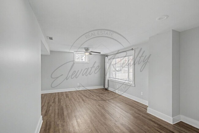 Building Photo - Four Bedroom Ranch with Finished Basement in Clarksville!