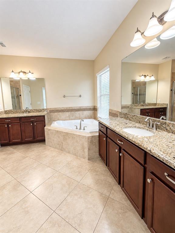 Building Photo - 2341 Aurelius Dr