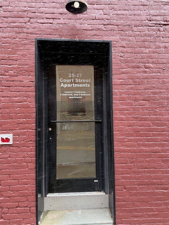 Building Photo - 25 Court St