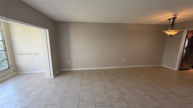 Building Photo - 8500 Sunrise Lakes Blvd