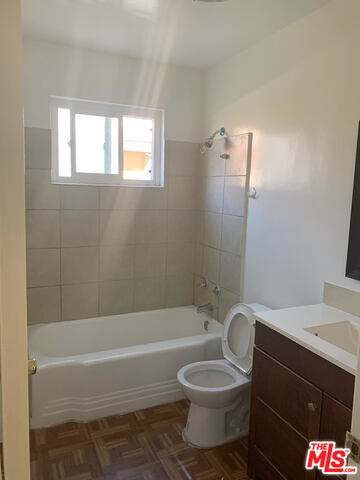 Building Photo - 832 S Gramercy Pl