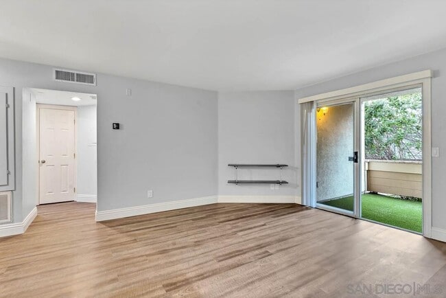 Building Photo - 3525 Grove St