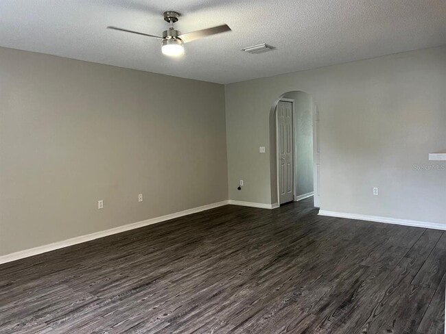 Building Photo - 10706 Opus Dr