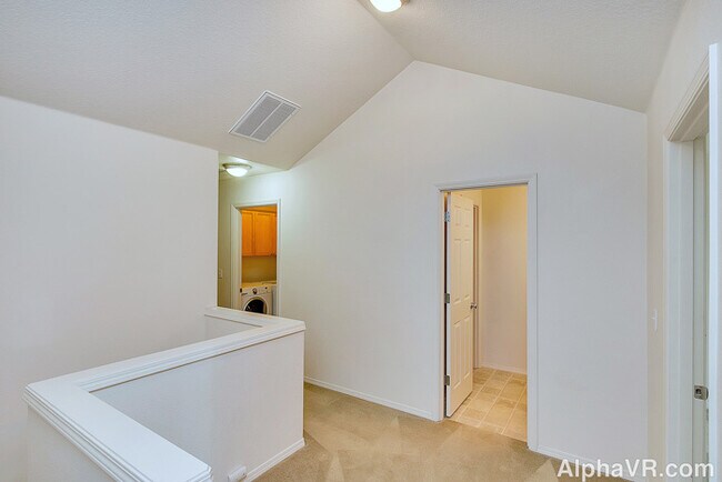 Building Photo - 17241 SW Pleasanton Ln