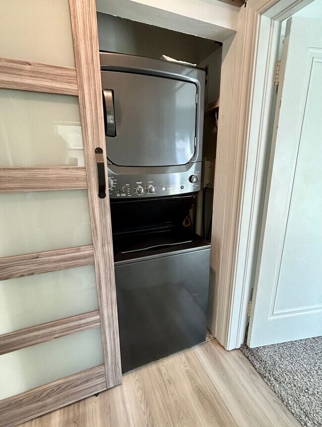 Building Photo - Cute 2BD 1BA Bungalow Home in Putnam Heights West!!!