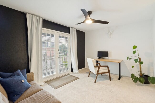 Building Photo - Modern & Stylish Loft Style 2 Bedroom Condo in Oaklawn!