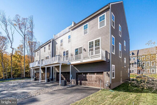 Building Photo - 1759 Autumn Maple Leaf Dr