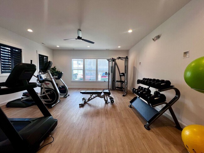 Building Photo - 2542 Fieldsway Dr