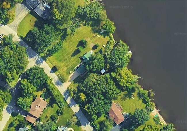 Building Photo - 35W497 Blackhawk Dr