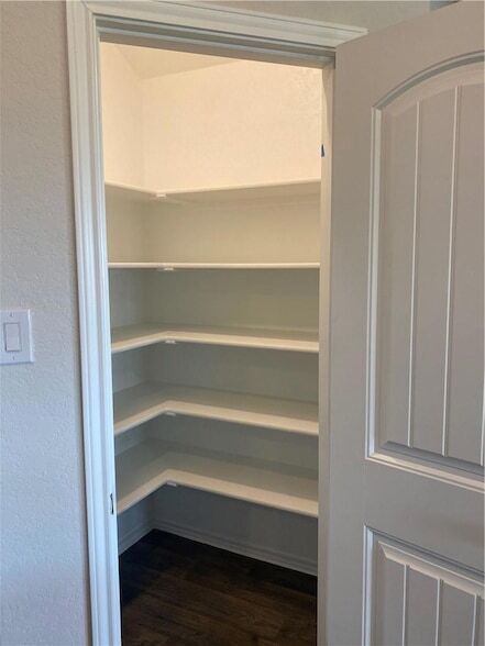 Building Photo - 820 Nodding Nixie