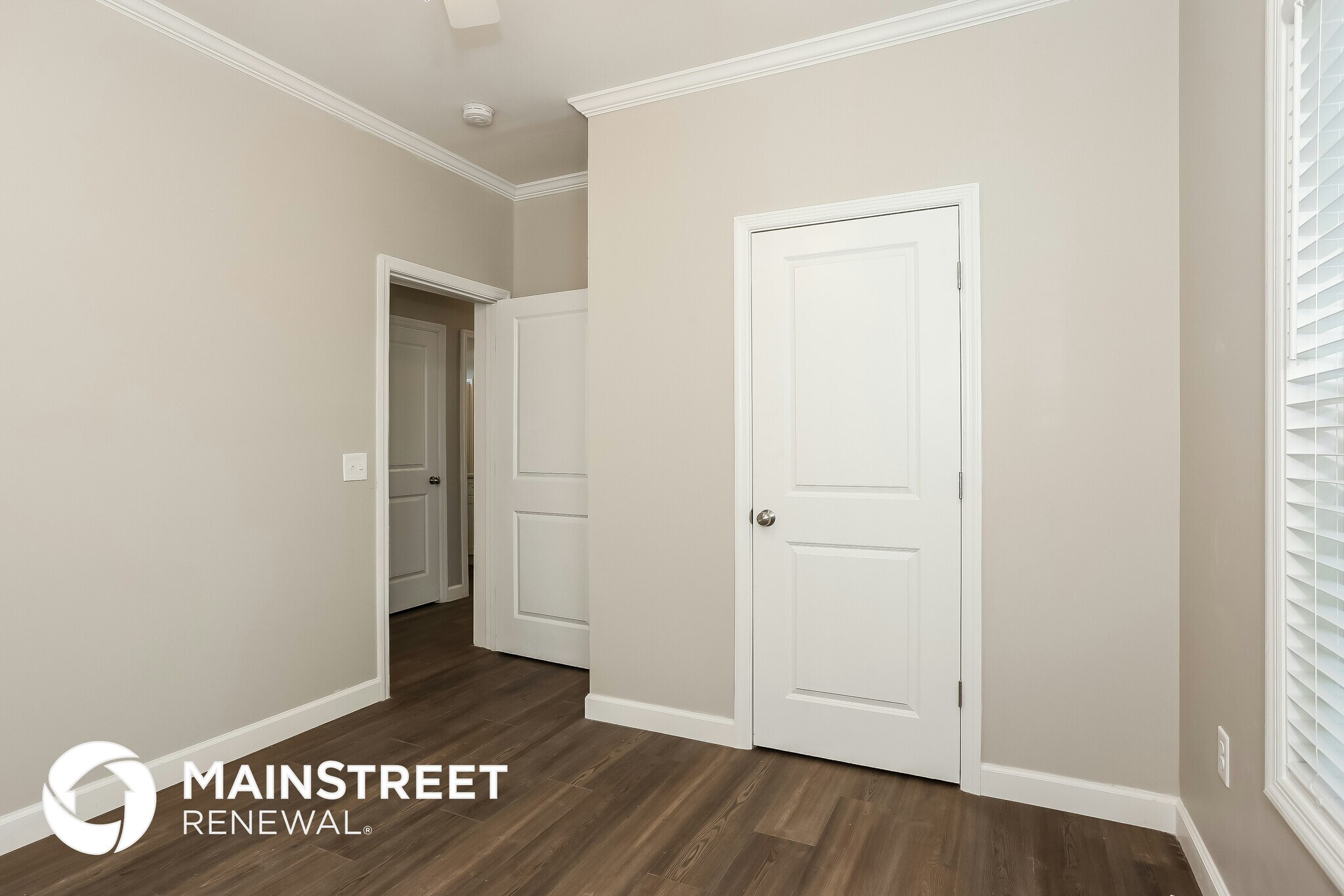 Building Photo - 2119 Lewis St