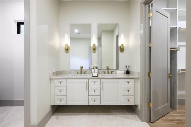 Building Photo - 6984 Santa Barbara Dr