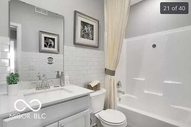 Building Photo - 1149 Sunderland Dr