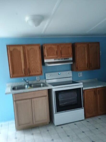 Building Photo - 113 Stephanie Ct