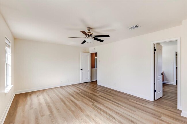 Building Photo - 8116 Forest Heights Ln