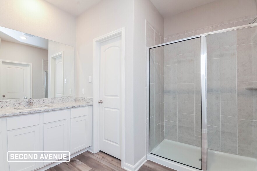 Building Photo - 525 Harbor Oaks Dr