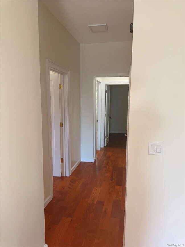 Building Photo - 1519 Roselle St