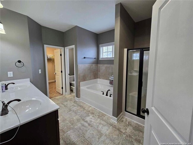 Building Photo - 323 Nottingley Dr