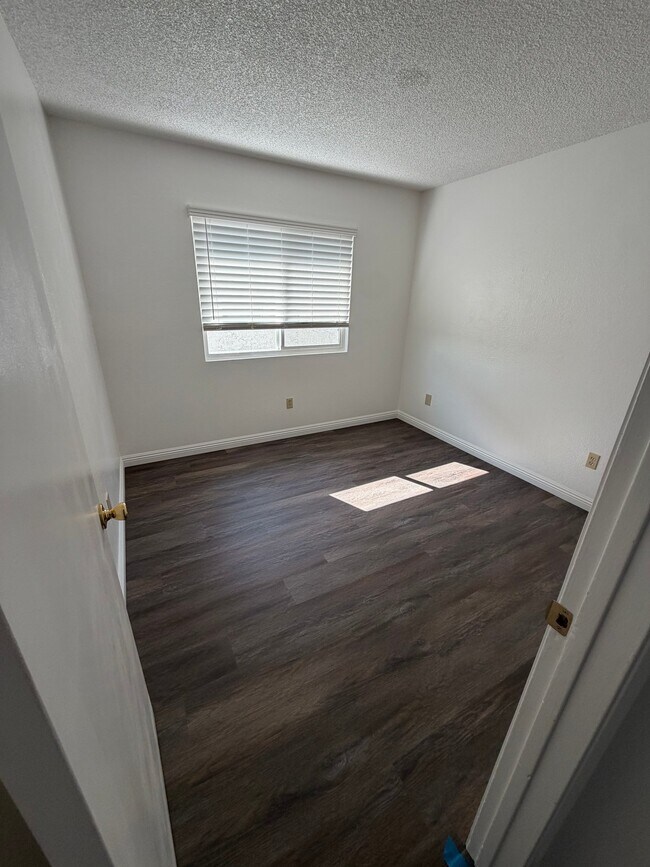 Building Photo - 8777 Lomita Dr
