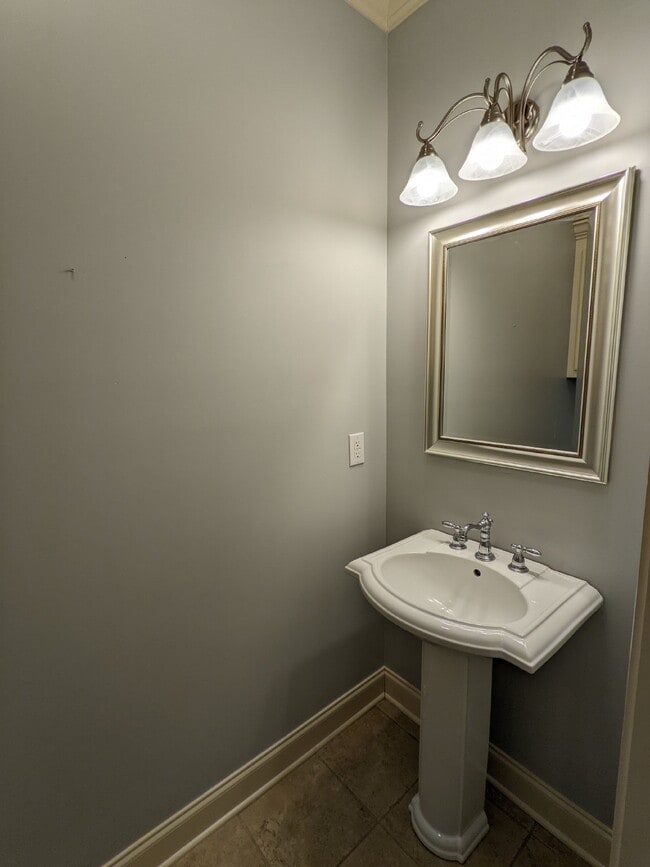 Building Photo - 103 Private Rd 3085