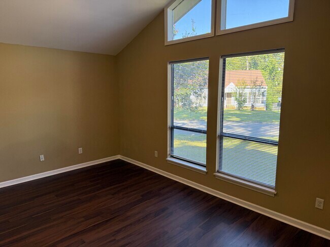 Building Photo - 3326 Quaker Springs Rd