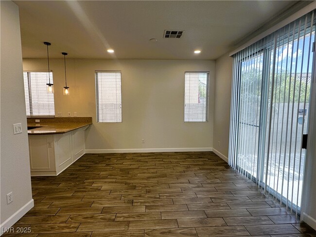 Building Photo - 2183 Polynesia Cir