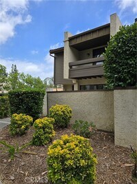 Building Photo - 5800 Owensmouth Ave
