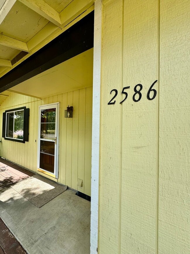 Building Photo - Pet-Friendly House In South Corvallis