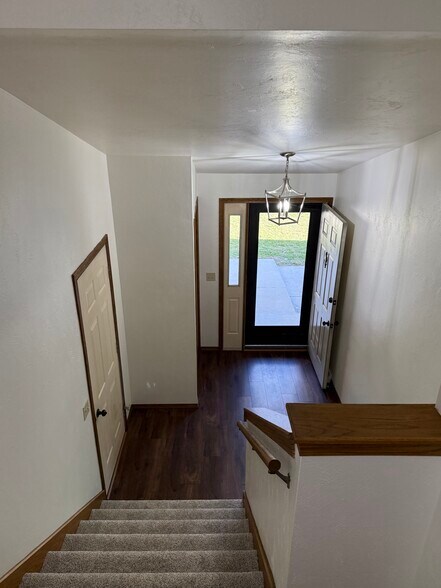 Building Photo - 2757 Kathy Dr