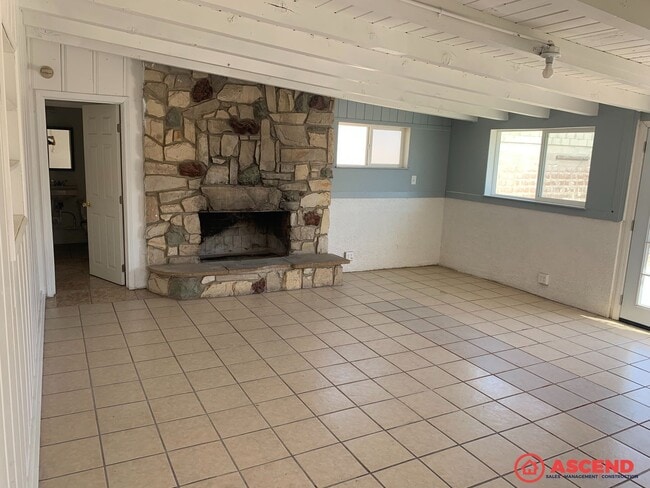 Building Photo - Charming 4-Bed Rental with Bonus Space & Room to Grow