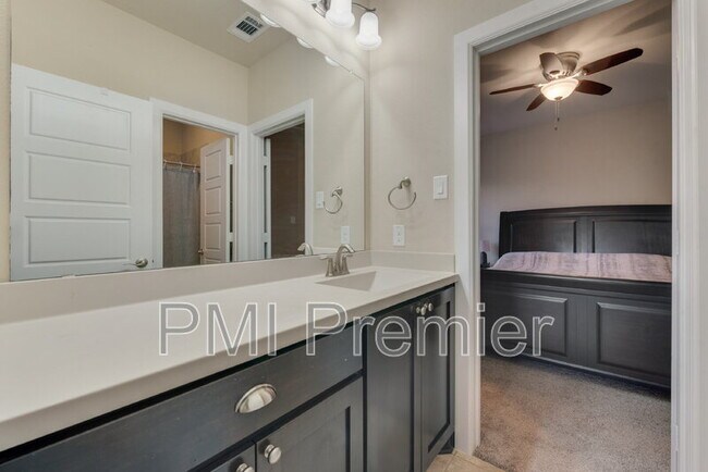 Building Photo - 1212 Arrow Park Way