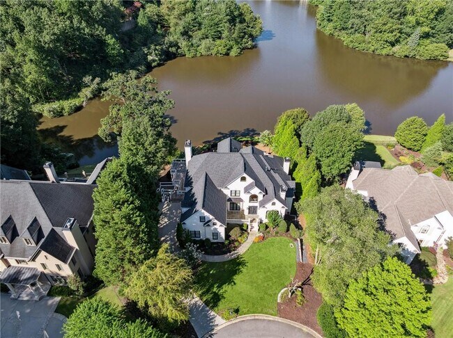 Building Photo - 675 Falls Lake Dr