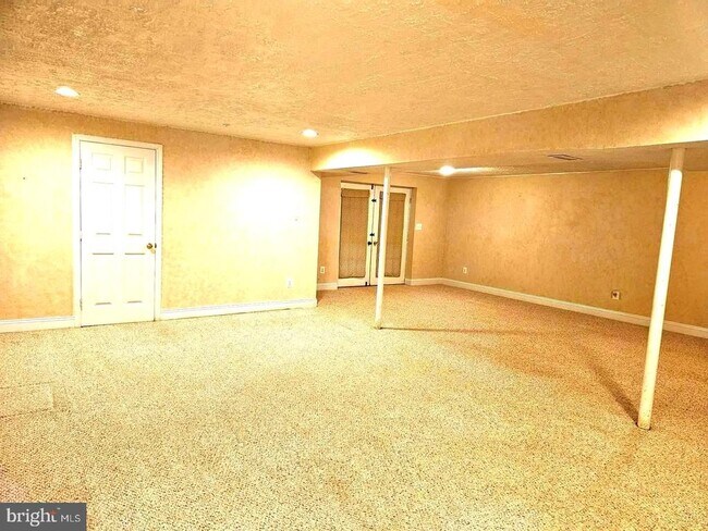 Building Photo - 7701 Croom Rd