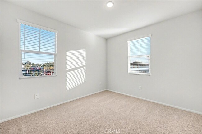 Building Photo - 28506 Via Priorat