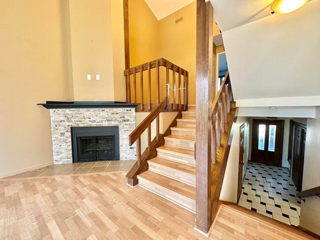 Building Photo - 12930 N Colony Dr