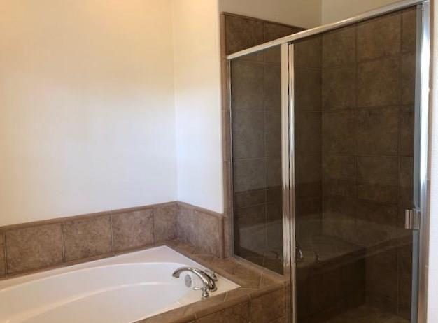 Building Photo - 524 W Russell Ave