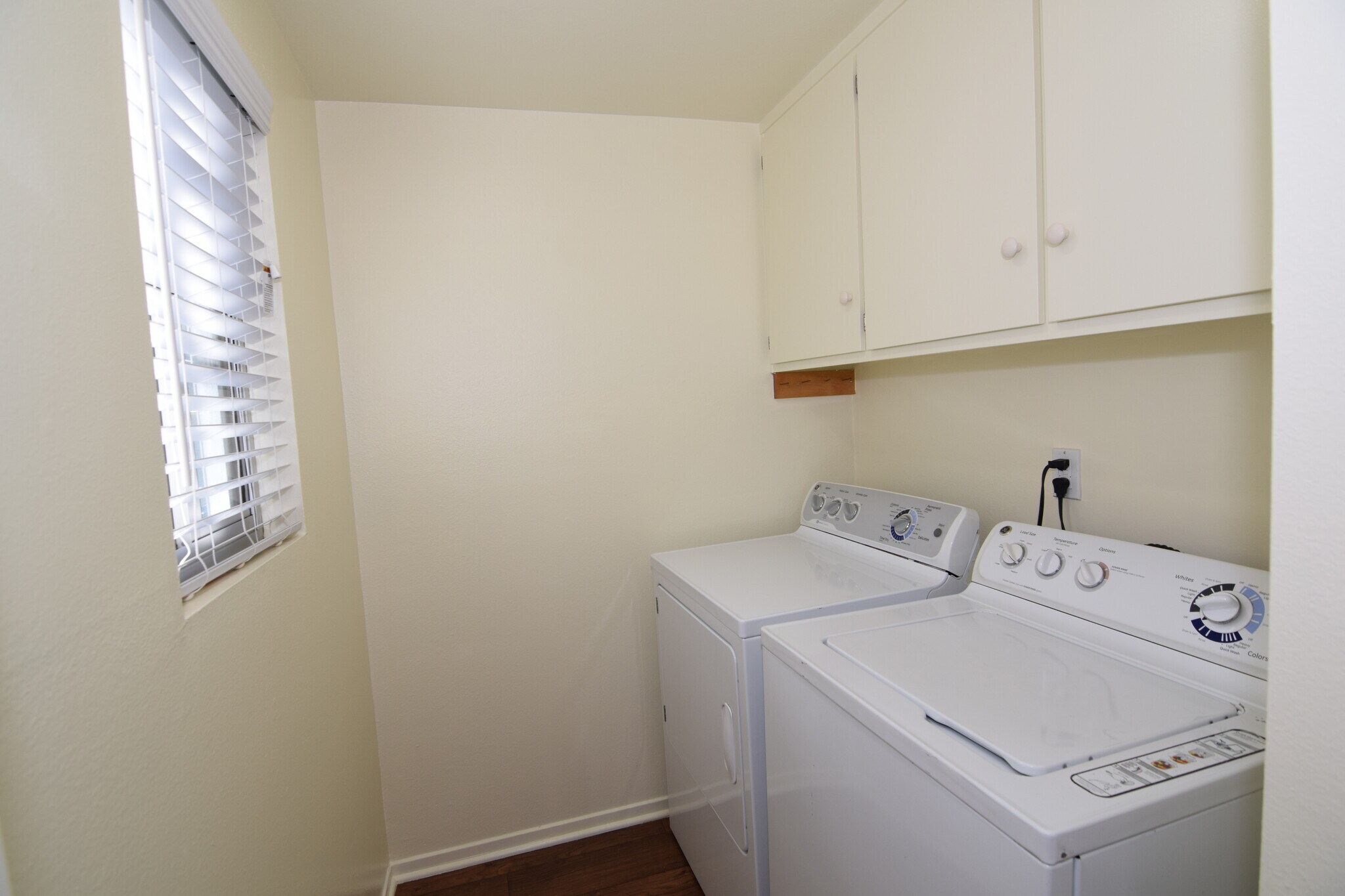 Building Photo - 13340 Maxella Ave