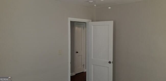Building Photo - 1533 Alder Ln SW