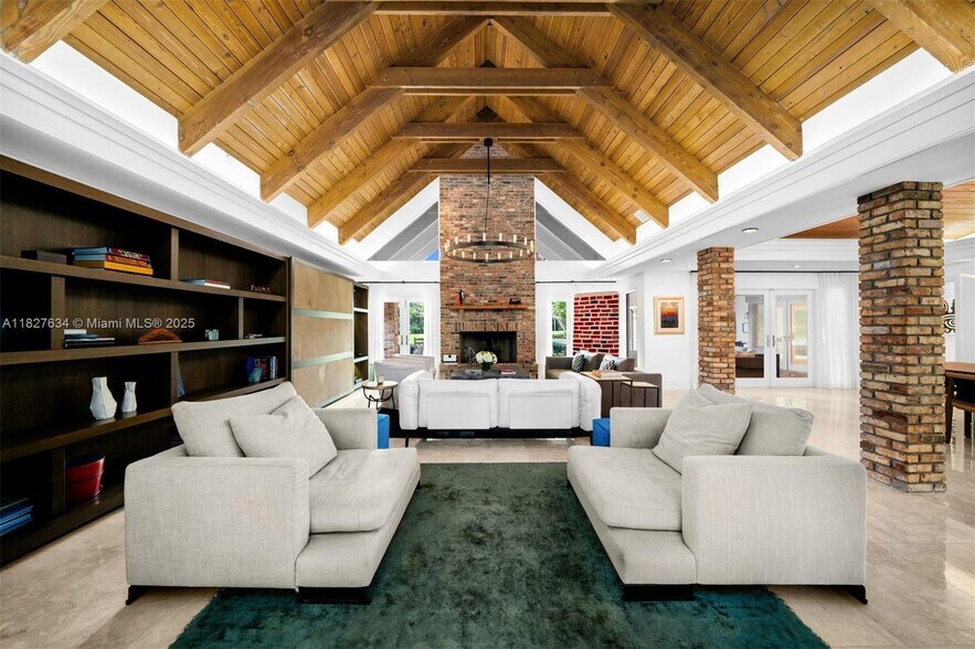 Building Photo - 9000 Arvida Dr