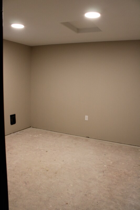 Building Photo - 61A W 465 N